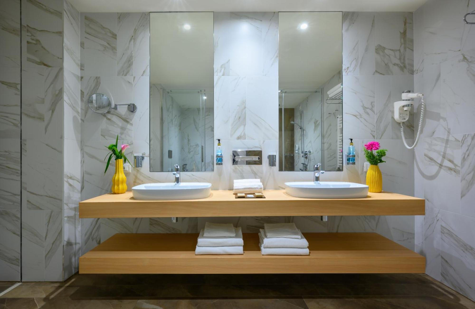 Leonardo Hotel Lago Di Garda - Wellness And Spa Lazise Exterior foto