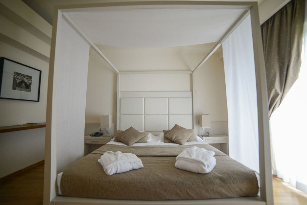 Leonardo Hotel Lago Di Garda - Wellness And Spa Lazise Exterior foto