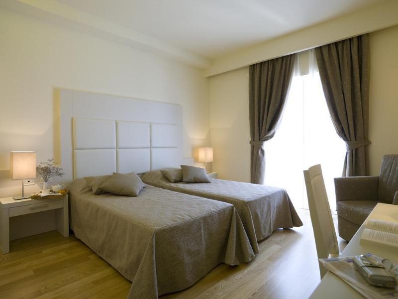 Leonardo Hotel Lago Di Garda - Wellness And Spa Lazise Exterior foto